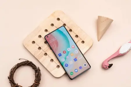 oppo和vivo最有颜值全面屏手机，OV值得拥有4款颜值手机(oppo手机什么最好颜值又高)